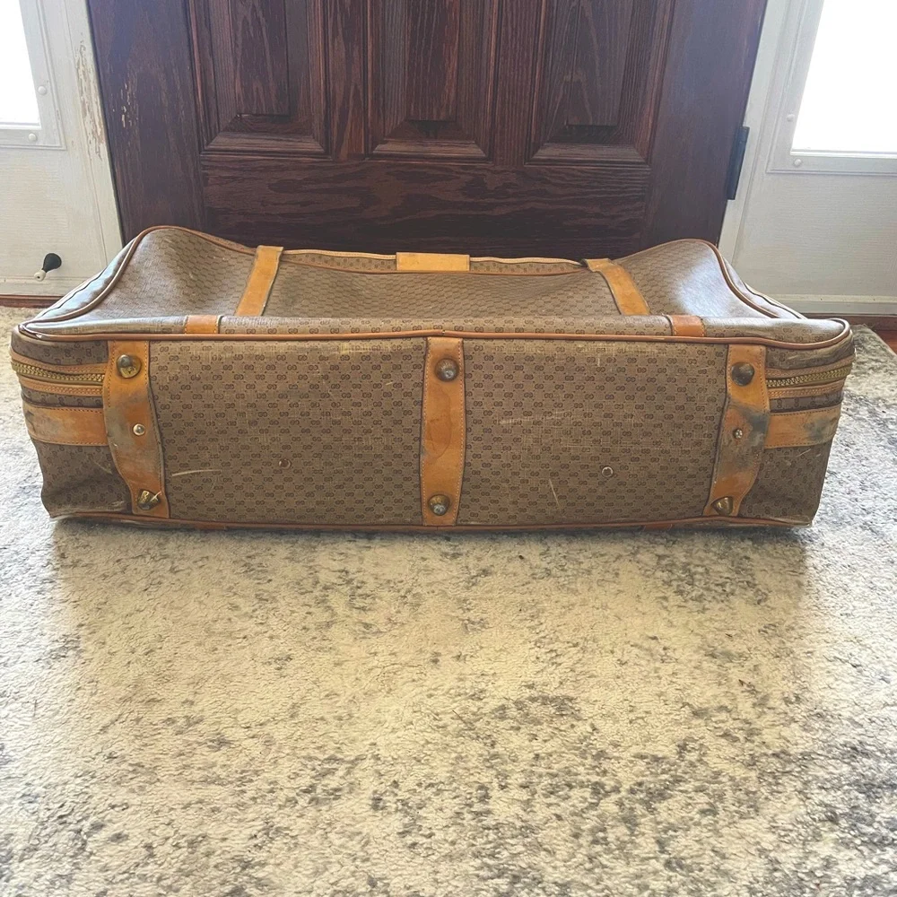 Large Vintage Gucci Suitcase